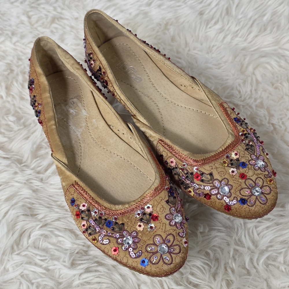 Tribeca By Kenneth Cole Embroidered Sequenced Gold Flats